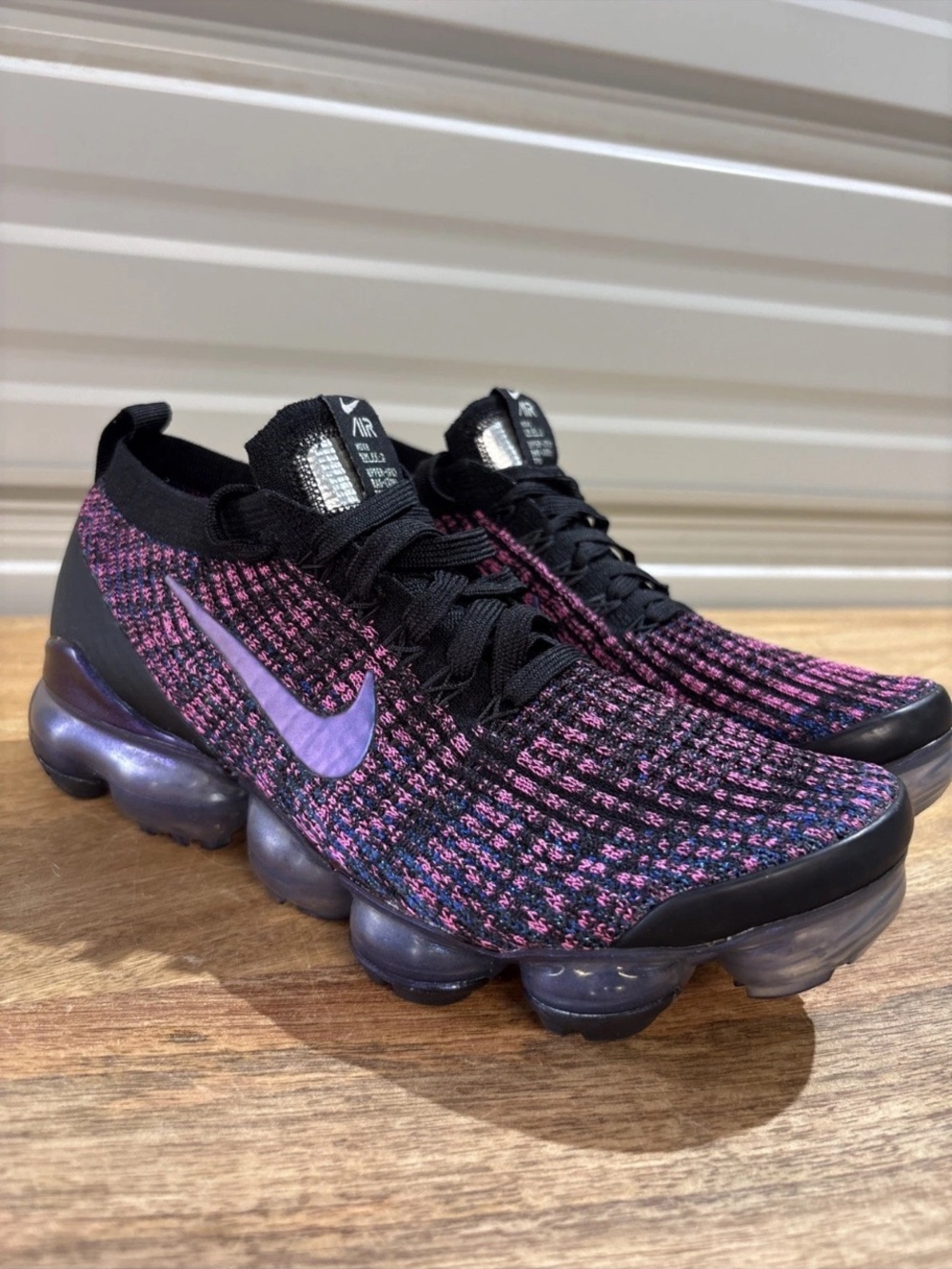 Nike Air Vapormax Flyknit 3
Laser Fuchsia Sneakers
Mens Size 11.5